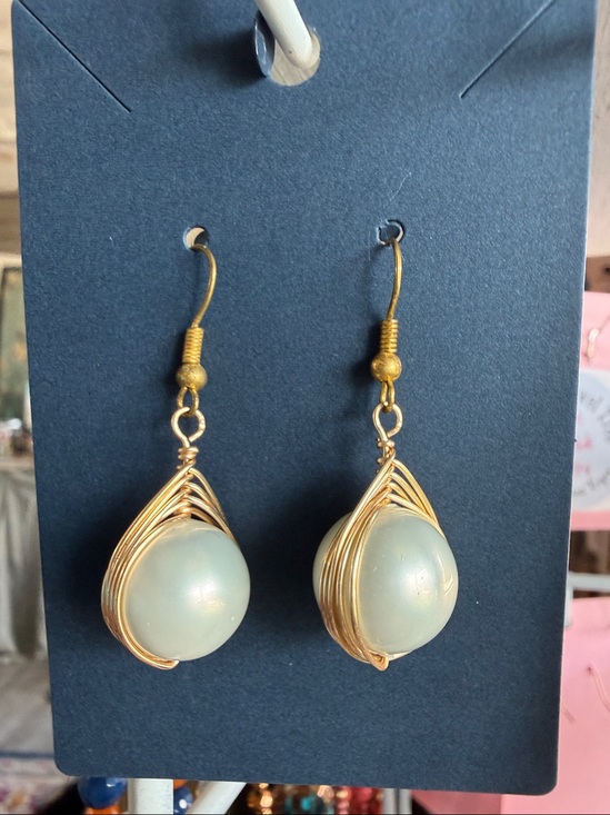 Jewelry - Pearl wire wrapped earrings BOGO